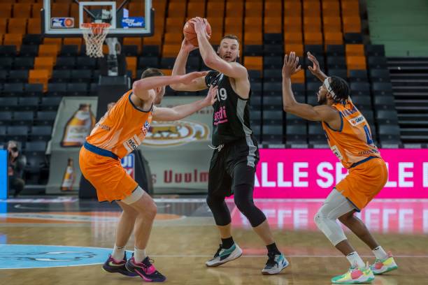 的成功举办 的成功举办