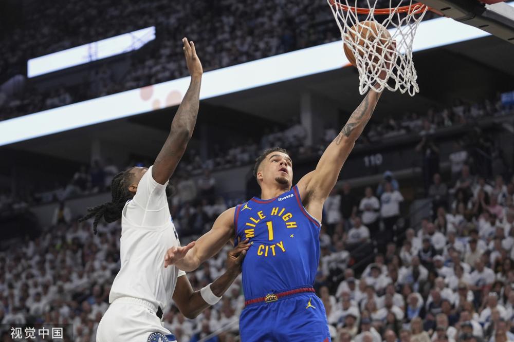 它便吸引了 它便吸引了