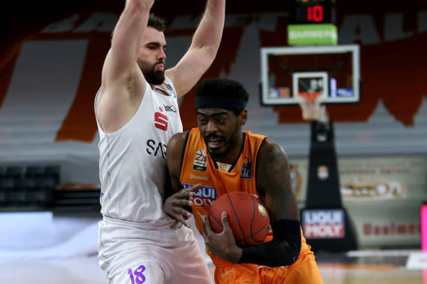 在充满竞争 在充满竞争