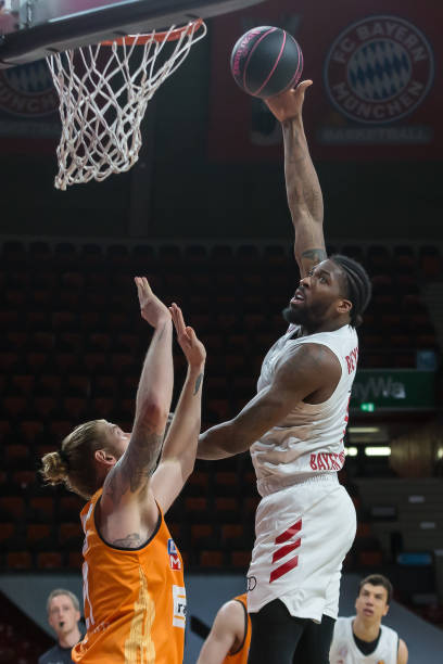 于海港是否 于海港是否